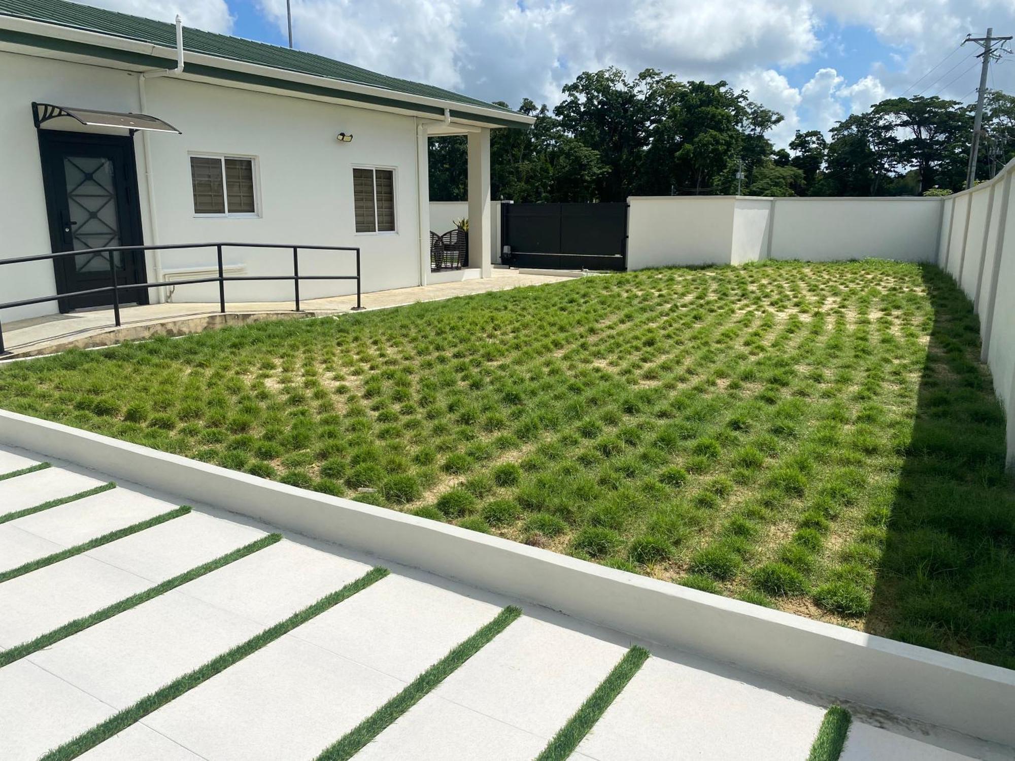 Peaceful 3-Br Villa With Pool & Modern Amenities Arima Exterior photo